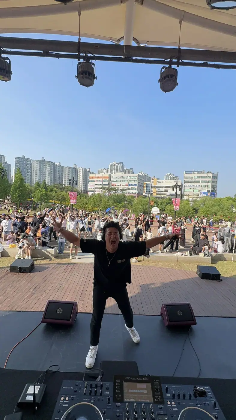 ROGUN 공연 현장 사진 3